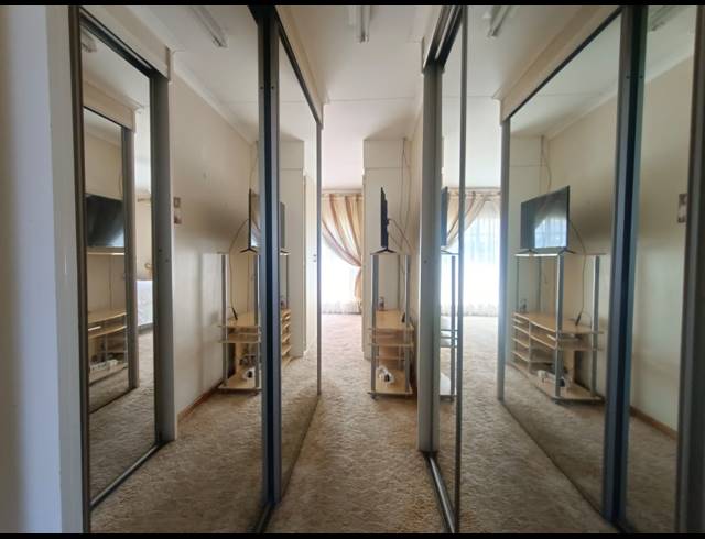 4 BEDROOM HOUSE FOR SALE IN VANDERBIJLPARK SE 3